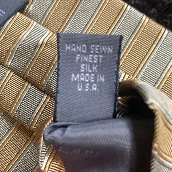 VNTG Robert Talbott Best of Class Nordstrom Gold & Taupe Stripe WIDE Silk Tie - Picture 7 of 7